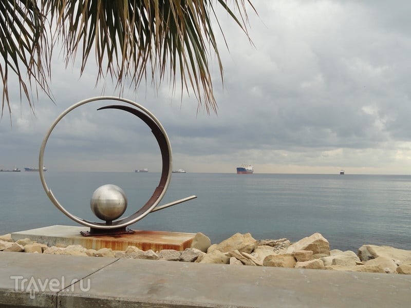 Лимасол - самый известный курорт Кипра и главный "русский" город на острове / Кипр