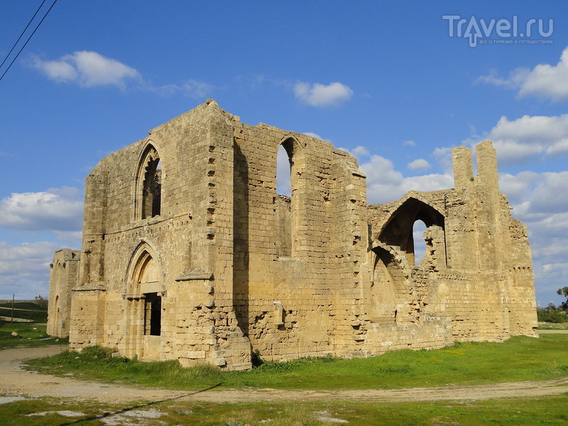 Старинный город Фамагуста. Как выглядит изнутри мечеть? Экскурсия в кипрский университет / Кипр