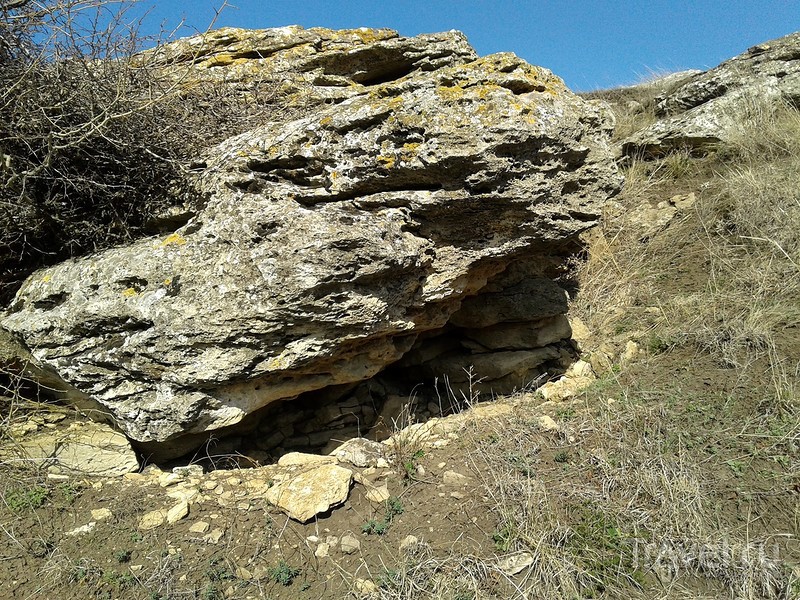 В поисках пещеры вблизи села Подлужного Ставропольского края / Россия