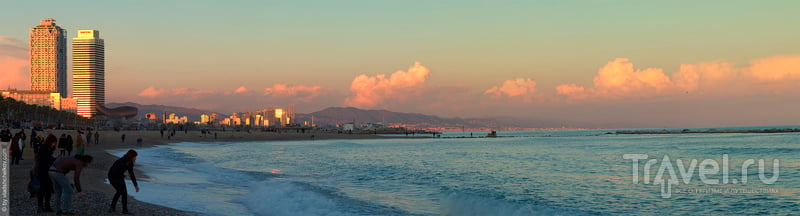 Панорамы Барселонеты - день и вечер на берегу / Испания