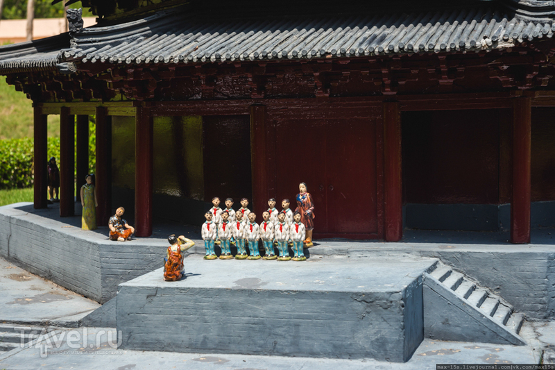 , :  Splendid China Folk Village /   