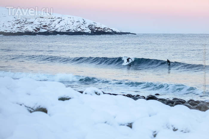 Серфинг в Арктике зимой / Россия