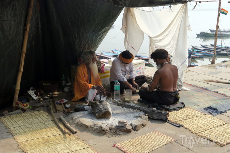 Индия: Гхаты Варанаси - жизнь и смерть у священного Ганга / Фото из Индии