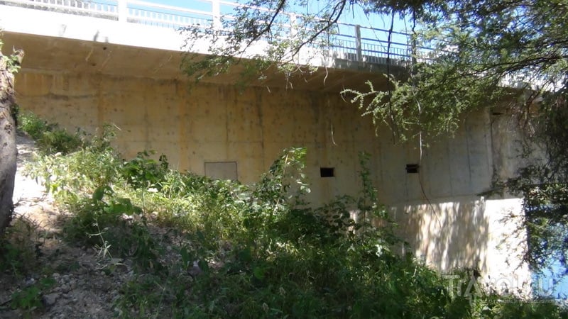 Тюрьма под мостом / Намибия