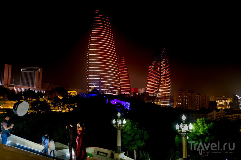 Немного ночного Баку / Фото из Азербайджана