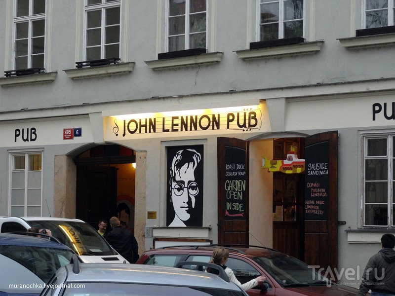 Злой гном, Джон Леннон, чёрные младенцы и танцующий дом / Чехия