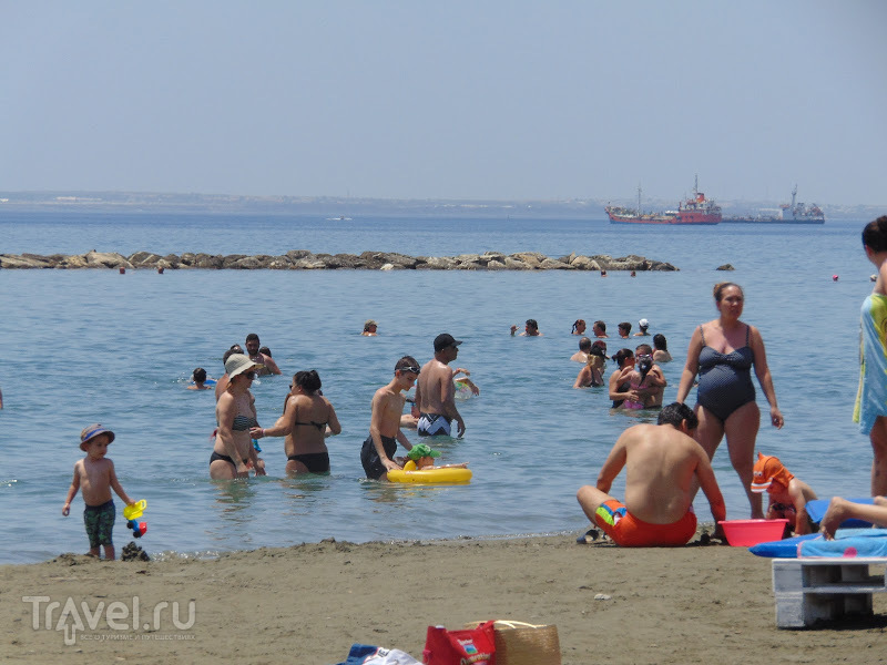 День всемирного потопа Κατακλυσμός (Катаклизмос) на пляже в Лимассоле / Кипр