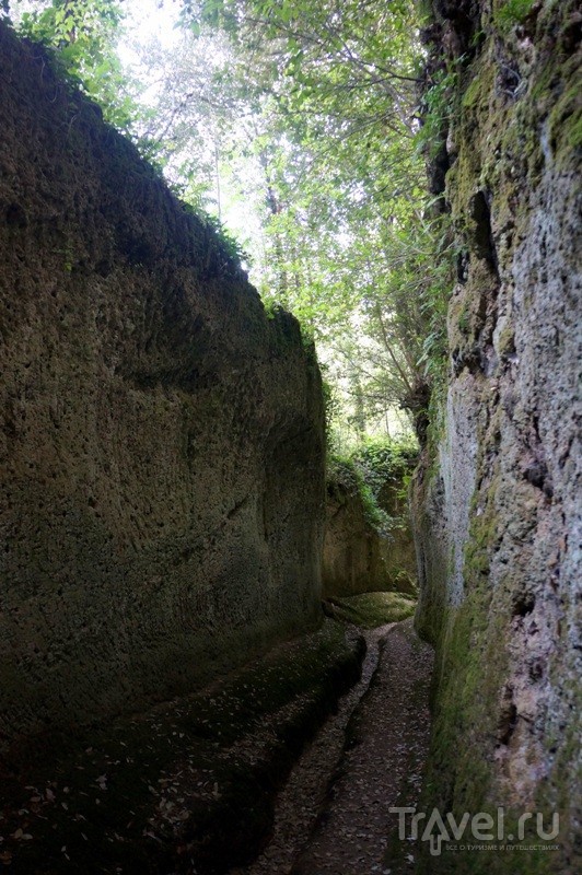 Via Cave - загадочная дорога жизни и смерти / Италия