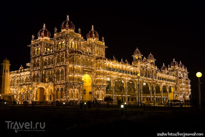 Майсорский дворец Амба Вилас / Фото из Индии