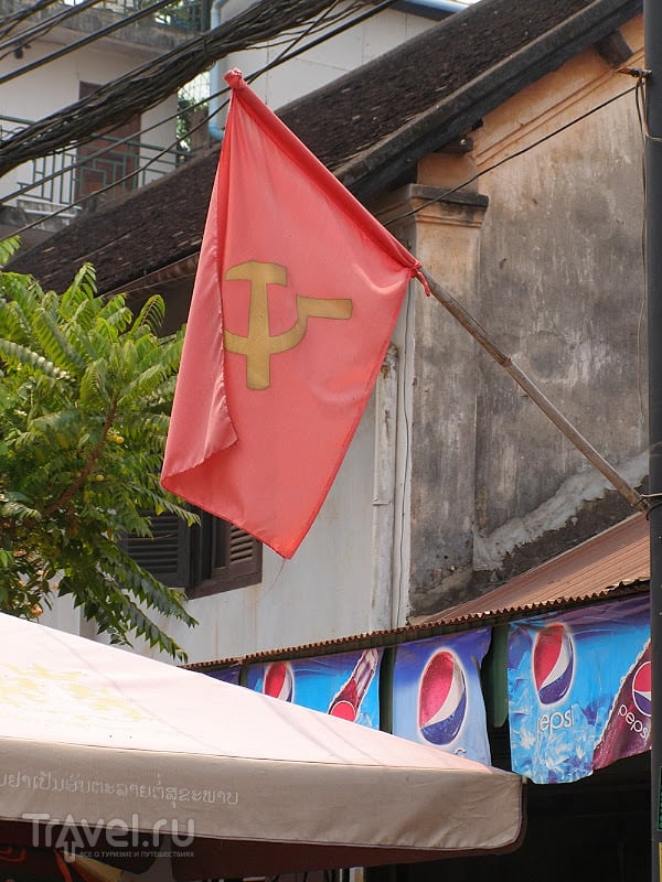 Советский Вьентьян. Статуя Фо Нгума и Отдельно Взятый Коммунизм / Лаос