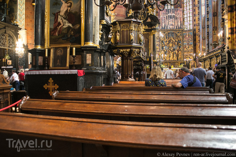 Крупнейший готический алтарь Европы. Мариацкий костел. Краков / Фото из Польши
