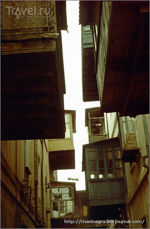 Старый  Баку - город минаретов и балконов / Азербайджан