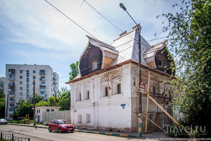 Старыми улицами Нижнего Новгорода / Россия