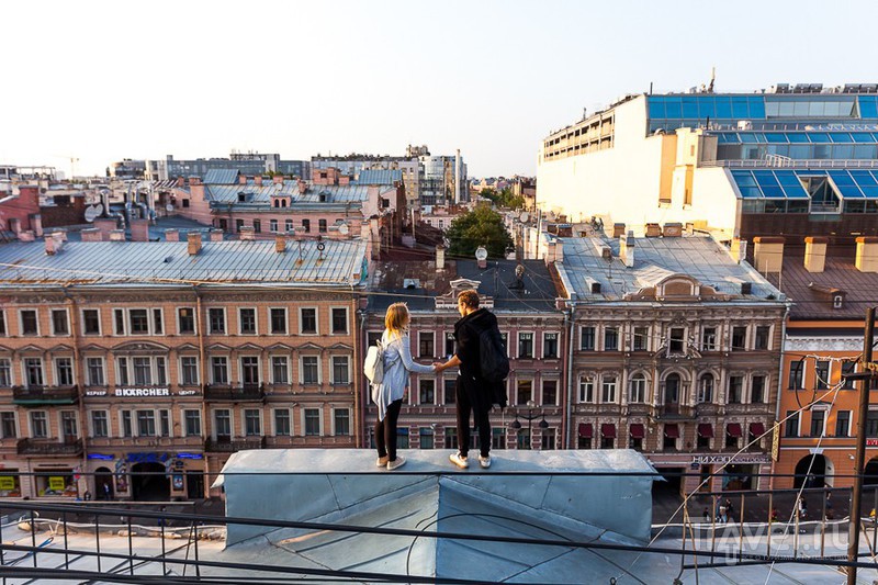 Экскурсия по необыкновенным Питерским крышам / Россия