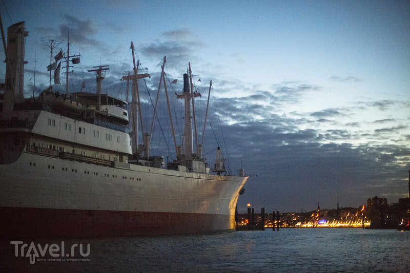 Гамбург от рассвета до заката. Фишмаркт, традиционная еда и ночная гавань / Германия