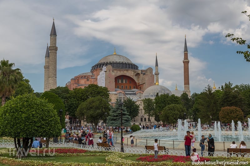 Айя-София: собор, мечеть, музей / Фото из Турции
