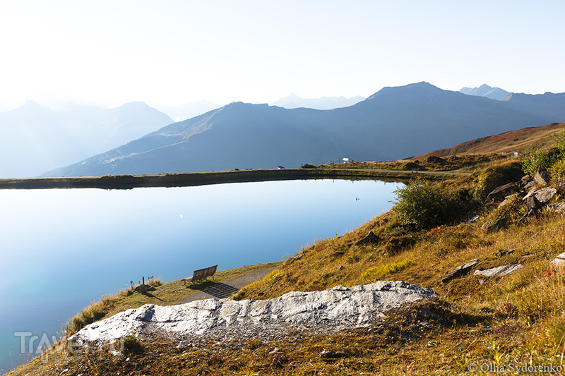 Утро на высокогорном озере Schlossalmsee в Австрийских Альпах / Фото из Австрии