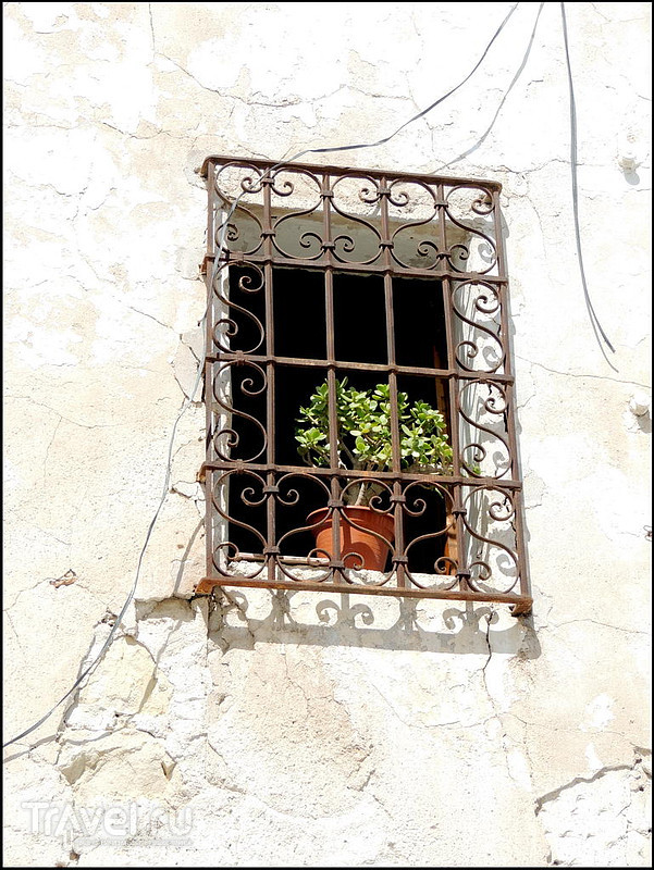 Альтеа. Двери и крыши / Испания