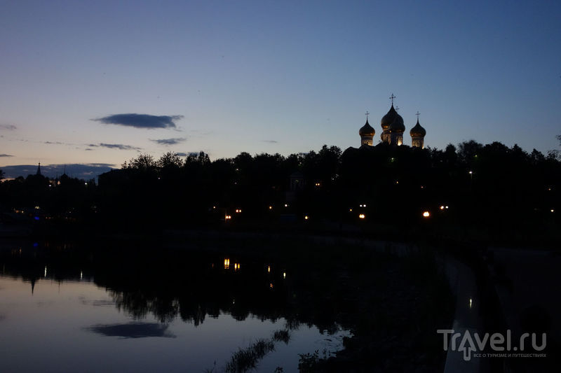 Ярославль, полнолуние, Волга, исторический центр / Фото из России