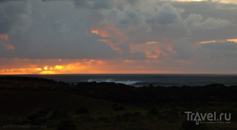 Остров Пасхи. Рассвет на Аху Тонгарики / Фото из Чили