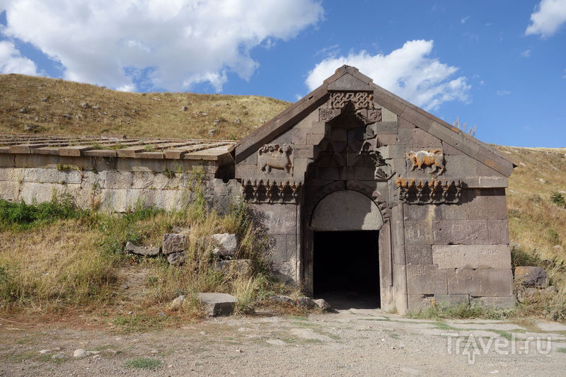 Армения. Монастырь Нораванк, дороги, караван-сарай / Фото из Армении