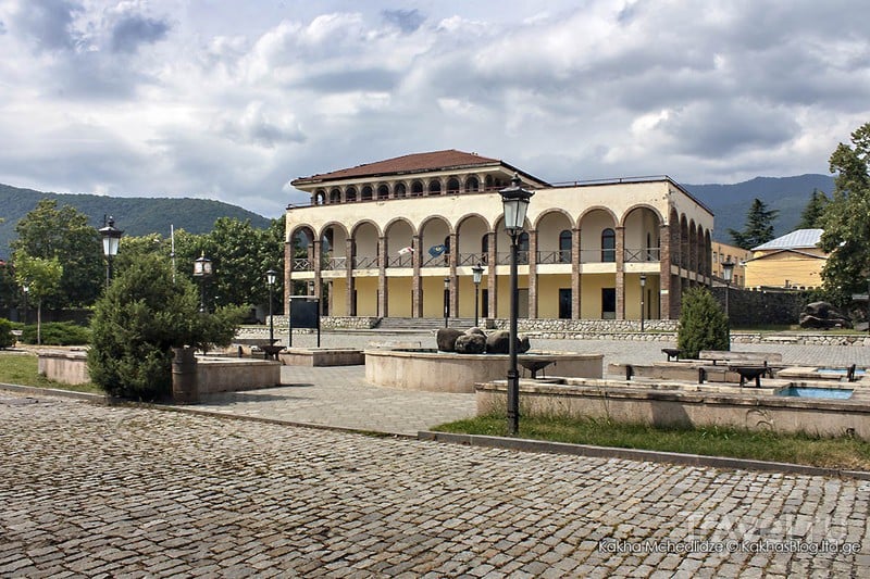 Большой туристический центр в Кварели / Грузия