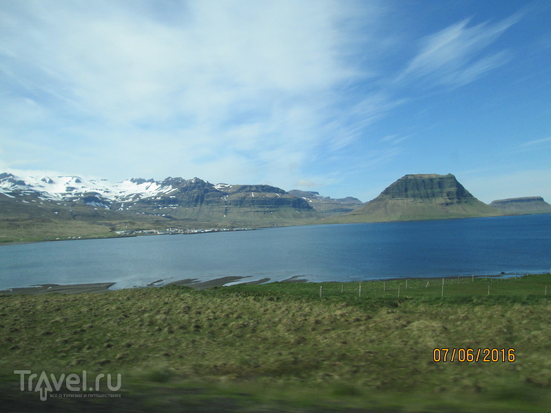 Исландия. Водопад Kirkjufellsfoss. Пляж Skardsvik. Cкалы Londrangar / Фото из Исландии