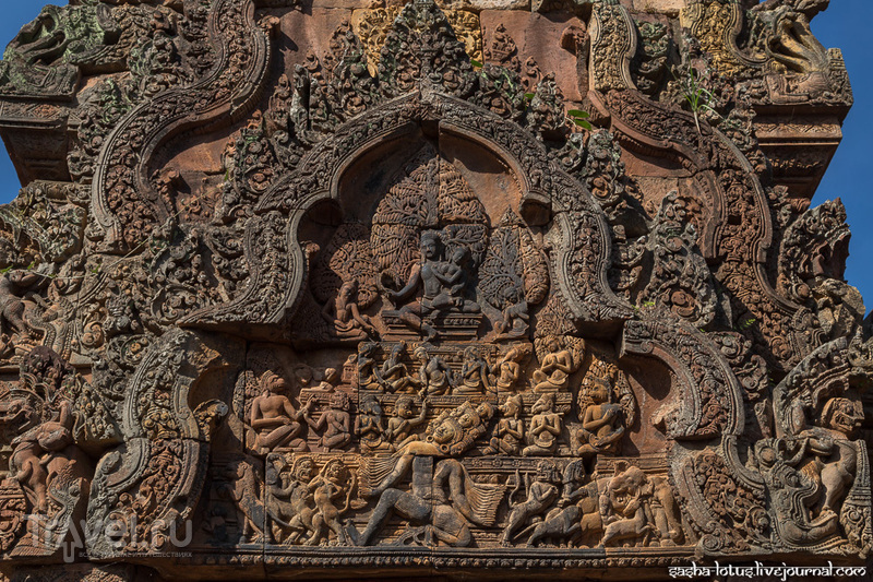   Banteay Srei /   