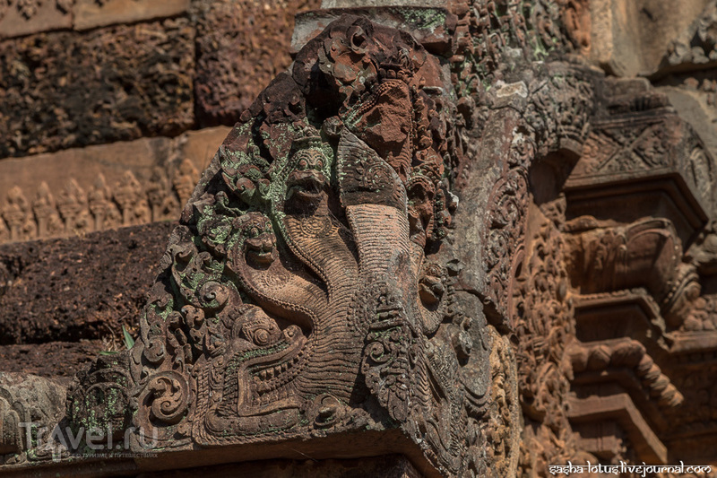   Banteay Srei /   