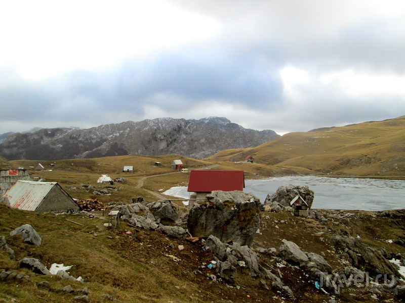 Капитаново озеро - суровая черногорская красота / Фото из Черногории