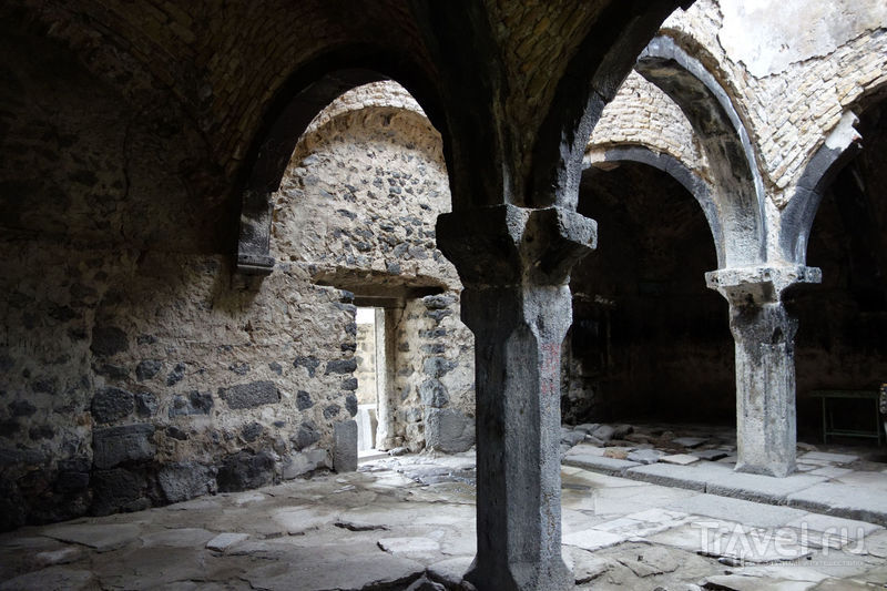 Одзунский храм, монастырь Оромайр и крепость Лори-Берд / Фото из Армении