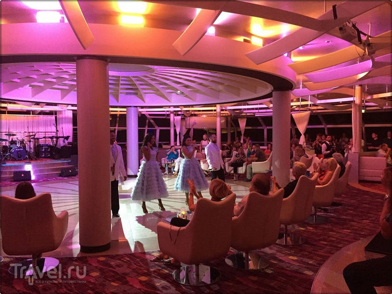 Harmony of the Seas vs Celebrity Eclipse /   