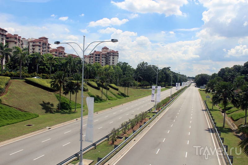 Малайзия: Путраджая - недоделанная новая столица / Фото из Малайзии