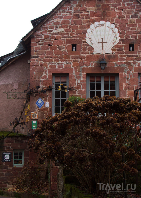 Collonges-La-Rouge / 