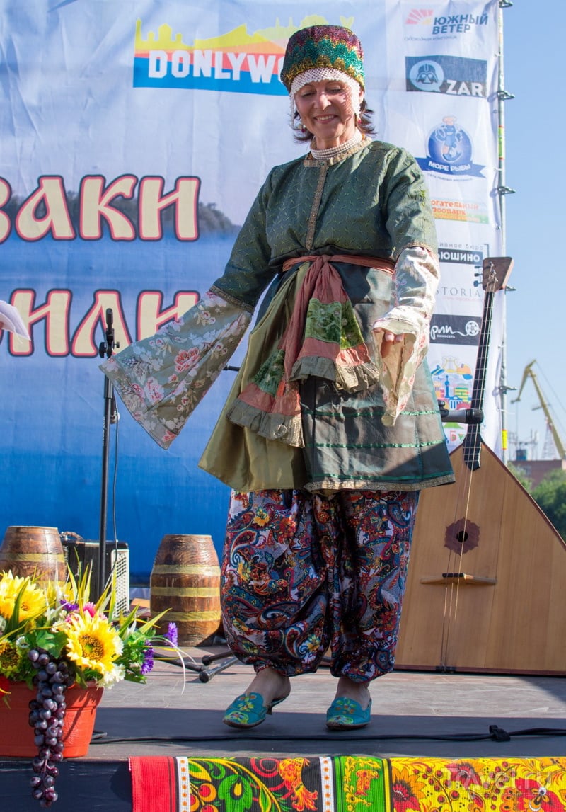 Национальный казачий костюм / Фото из России