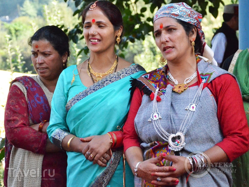 Теплая женская одежда в Гималаях / Фото из Индии