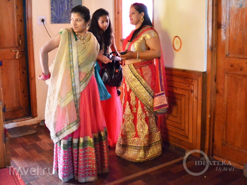 Нарядные девушки в ленга-чоли / Фото из Индии