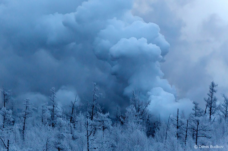 Извержение с земли  / Фото из России