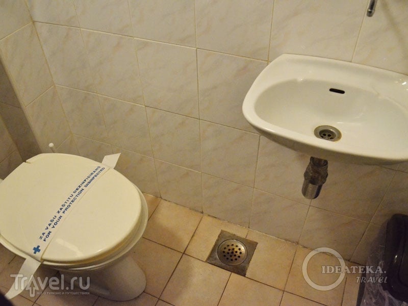 Туалет в отеле Bristol / Сербия