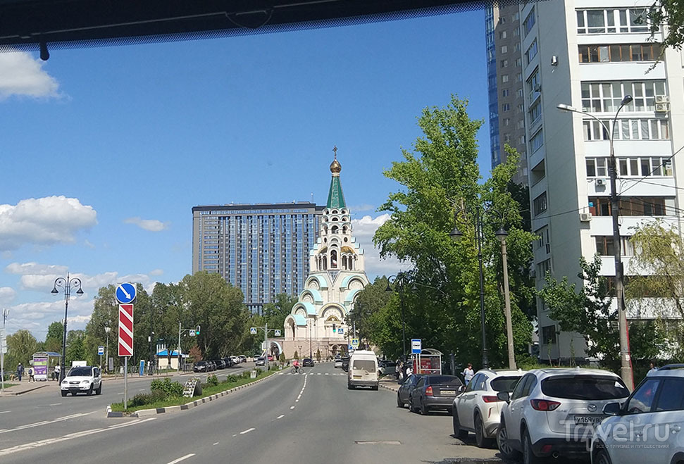 Софийский собор и ЖК "Парус" / Фото из России