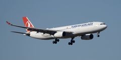 Turkish Airlines начала принимать российские карты