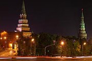 Боровицкие ворота Кремля. Фото: ostcomp.chat.ru