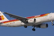 Больше всего рейсов по самому загруженному авиамаршруту мира имеет авиакомпания Iberia // Airliners.net