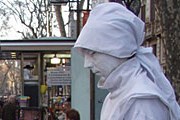 "Живая статуя" на Ла-Рамбла. // turizm.lib.ru