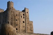 Замок Рочестер основан в XII веке. // veliz.h12.ru