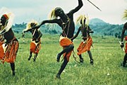Танцами в Уганде развлекают туристов. // Afrikana.ru