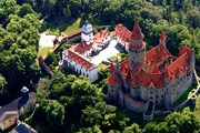 Обойти все потайные помещения туристы смогут за 100 минут. // hrad-bouzov.cz