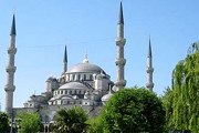 Голубая мечеть - одна из достопримечательностей Стамбула. // saga.ua