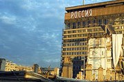 Строительство гостиницы "Россия" возобновится. // Lenta.ru