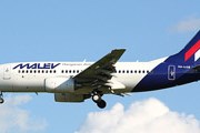 Самолет Boeing 737 авиакомпании Malev // Airliners.net